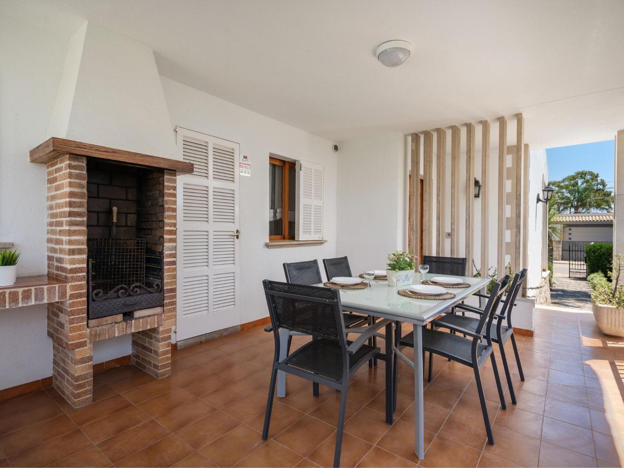 Villa Llorens - With Private Pool In Free Wifi Port de Pollença